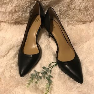 Ann Taylor Black Leather Pumps
